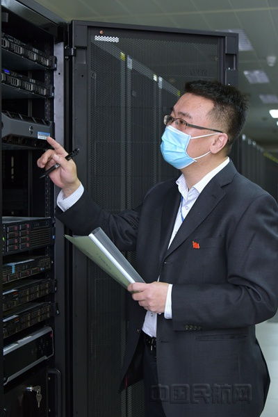 首都機場張喆 牢守安全，服務(wù)人民的信息系統(tǒng)運行維護服務(wù)